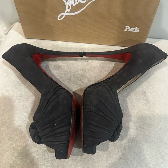 Christian Louboutin High Heel Pumps - Picture 5 of 10